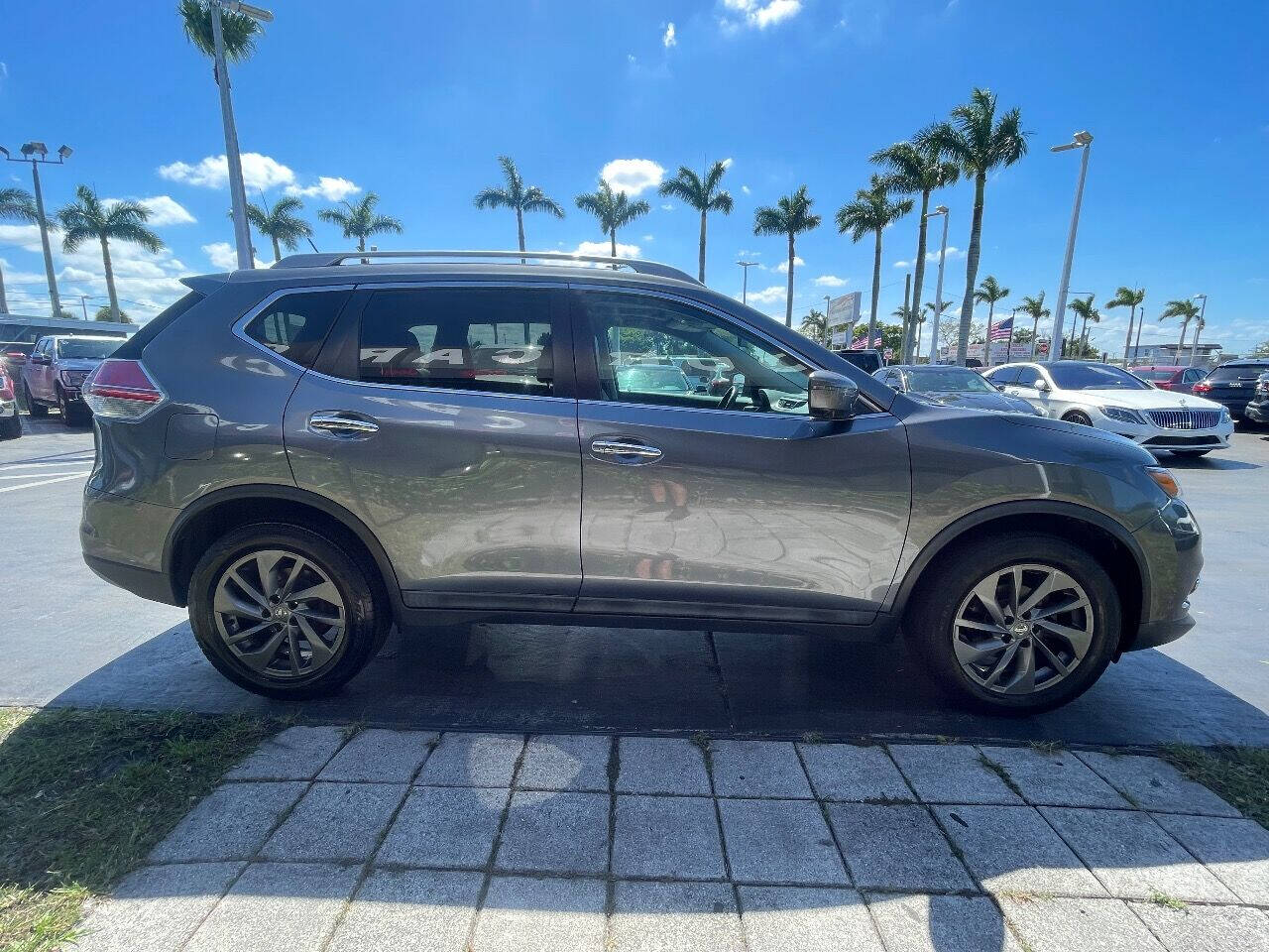 2016 Nissan Rogue  - $13,900