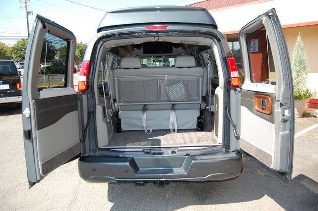 2017 GMC Savana 2500