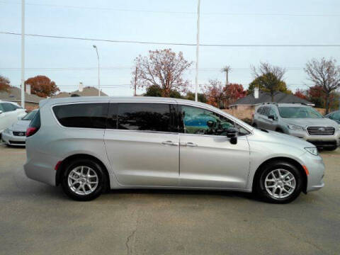 2024 Chrysler Pacifica Touring L