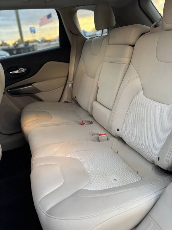 2019 Jeep Cherokee Latitude