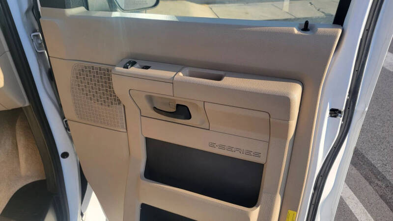 2010 Ford E-Series E-350 SD