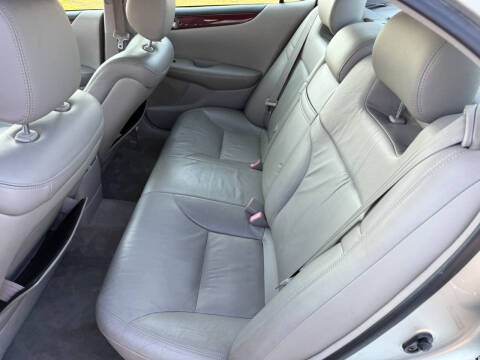 2004 Lexus ES 330