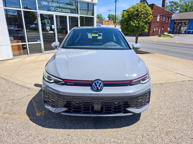 2026 Volkswagen Golf GTI Autobahn