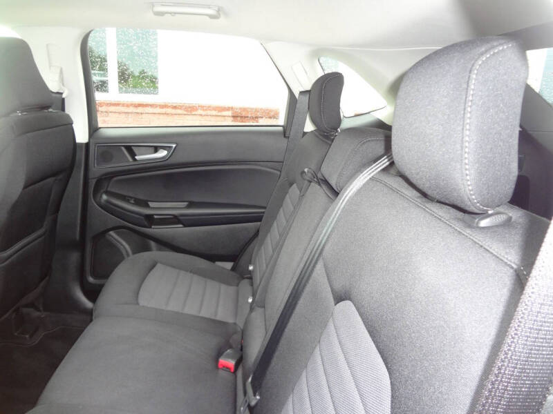 2023 Ford Edge SE