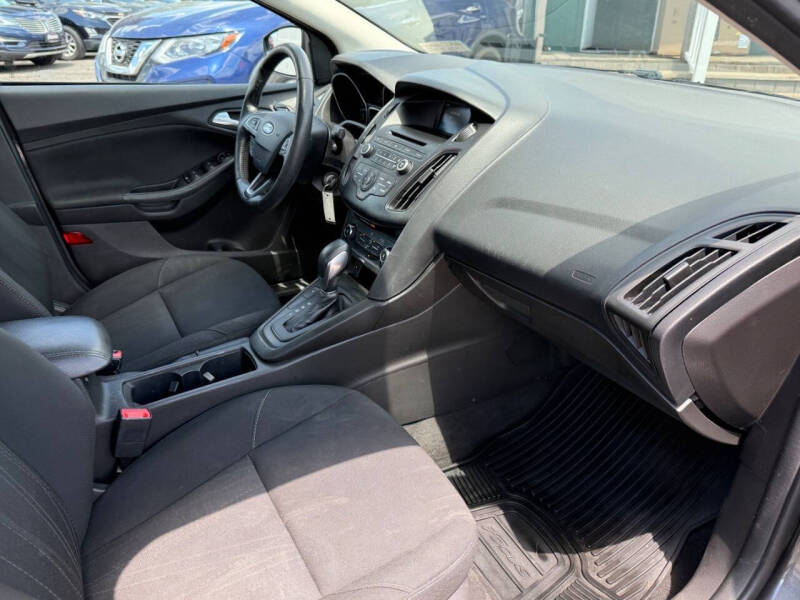 2017 Ford Focus SE