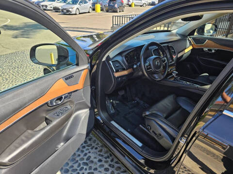 2016 Volvo XC90 T6 Inscription