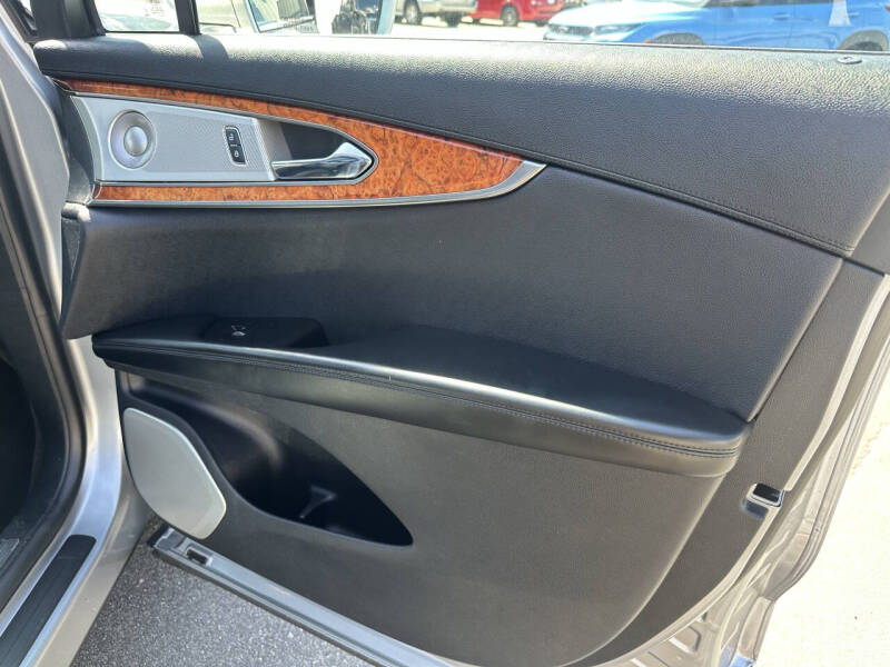 2020 Lincoln Nautilus Reserve