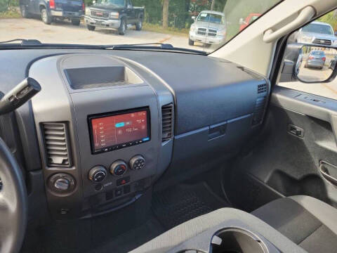 2013 Nissan Titan SV