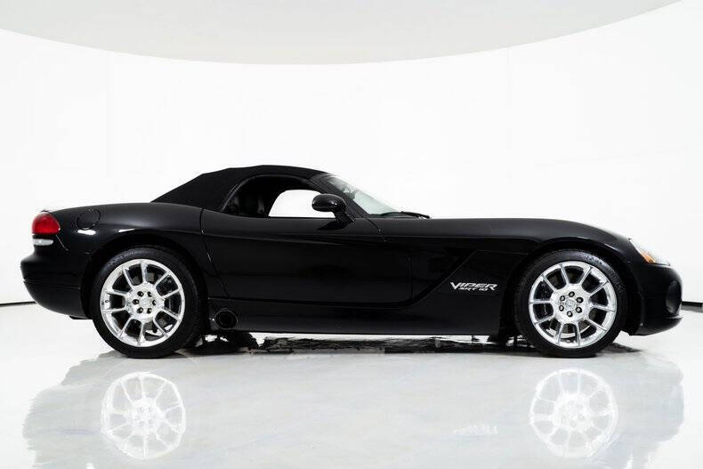 2003 Dodge Viper SRT-10