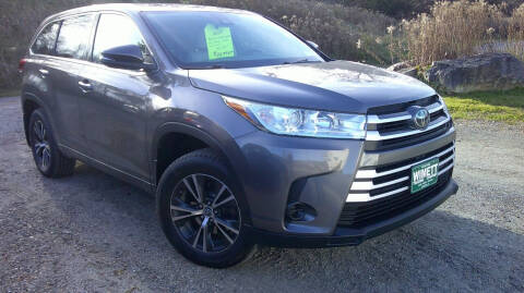 2017 Toyota Highlander for sale at Wimett Trading Company in Leicester VT