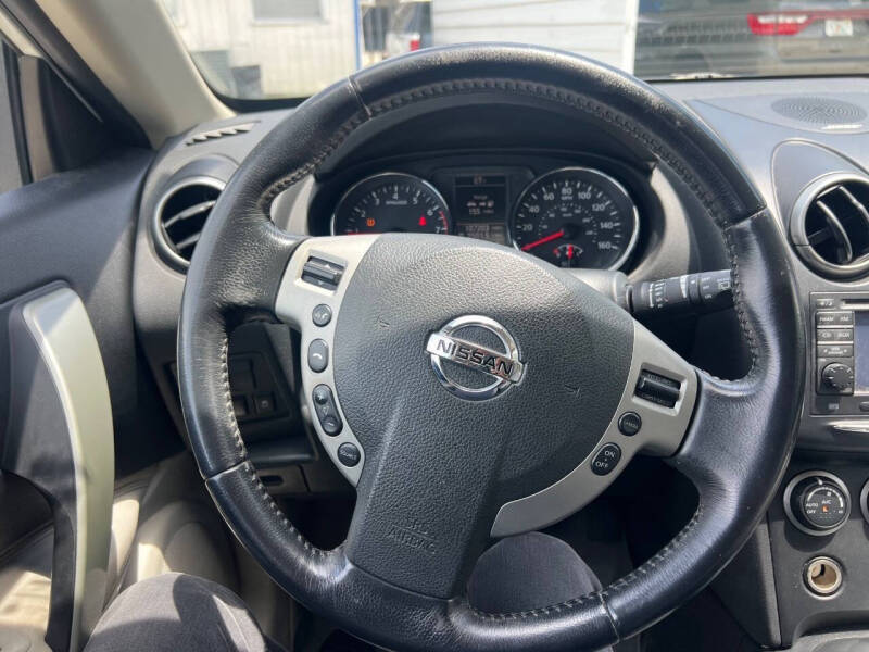 2011 Nissan Rogue SV