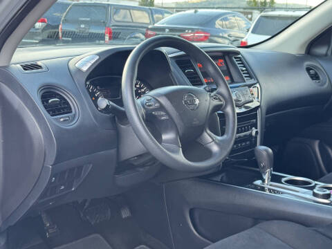 2016 Nissan Pathfinder S