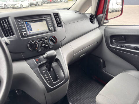 2017 Nissan NV200 SV
