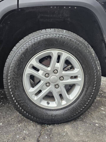 2022 Jeep Grand Cherokee Laredo