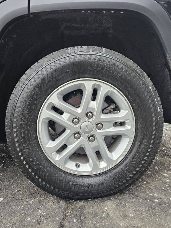 2022 Jeep Grand Cherokee Laredo