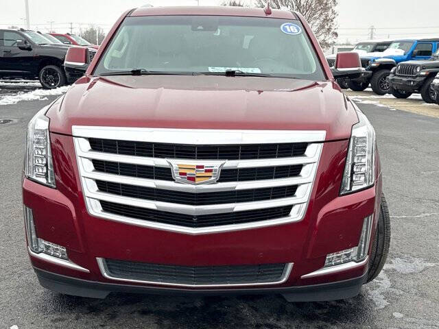 2016 Cadillac Escalade Luxury Collection