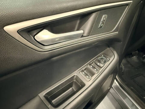 2021 Ford Edge