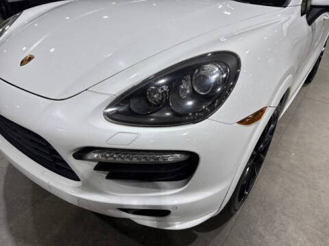 2013 Porsche Cayenne GTS