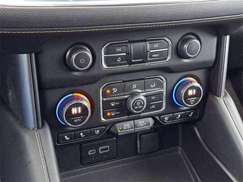 2024 Chevrolet Suburban Premier