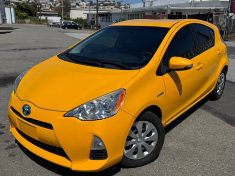 2014 Toyota Prius c Three
