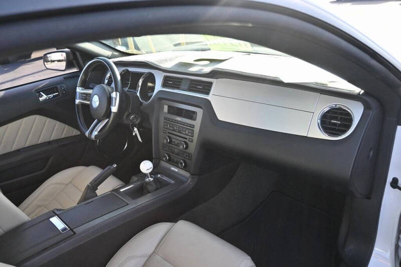 2014 Ford Mustang V6 Premium