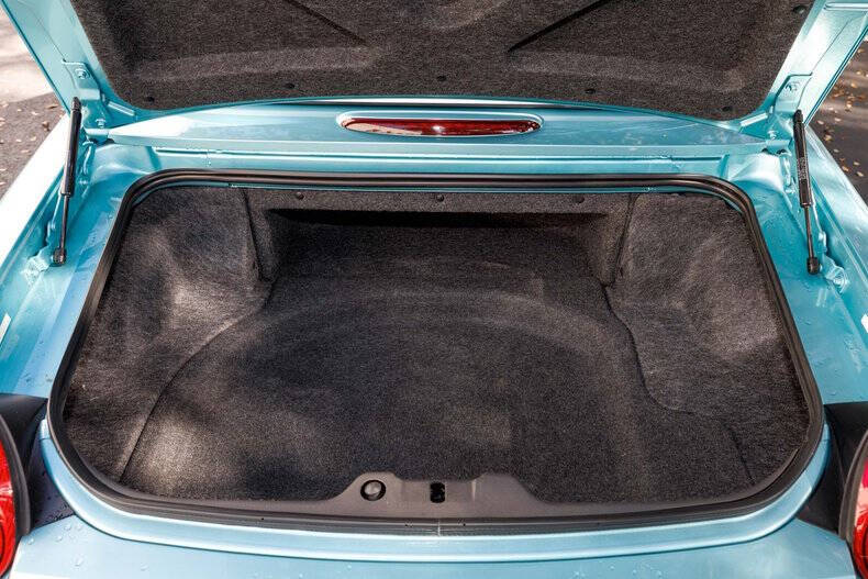 2002 Ford Thunderbird