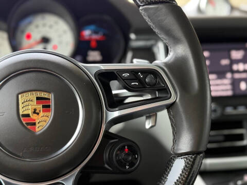 2021 Porsche Macan Turbo