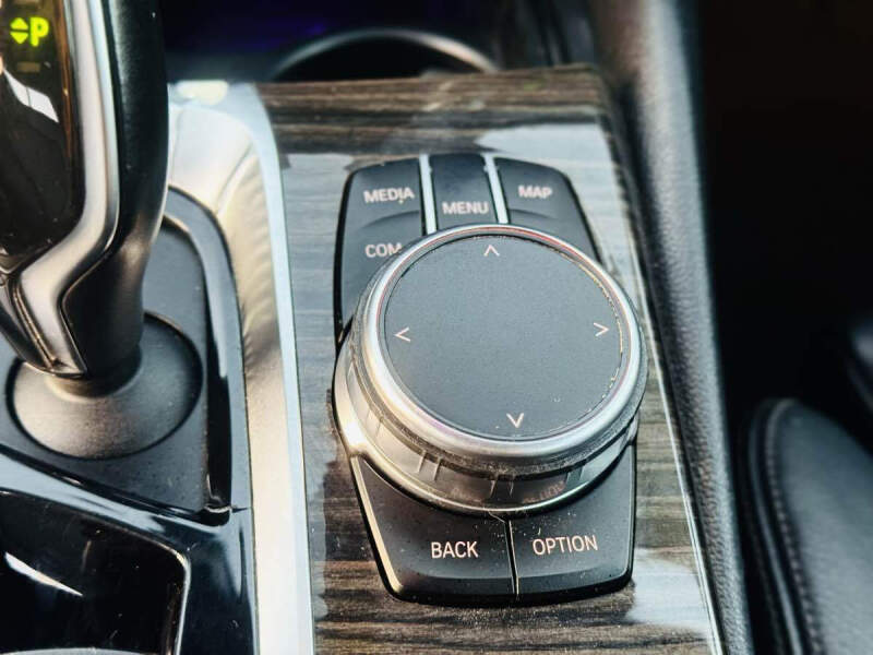 2018 BMW 5 Series 530i