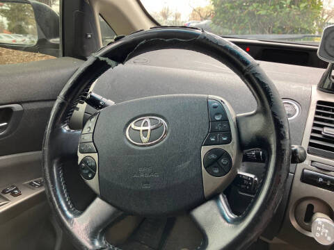 2009 Toyota Prius for sale at Lux Global Auto Sales in Sacramento CA