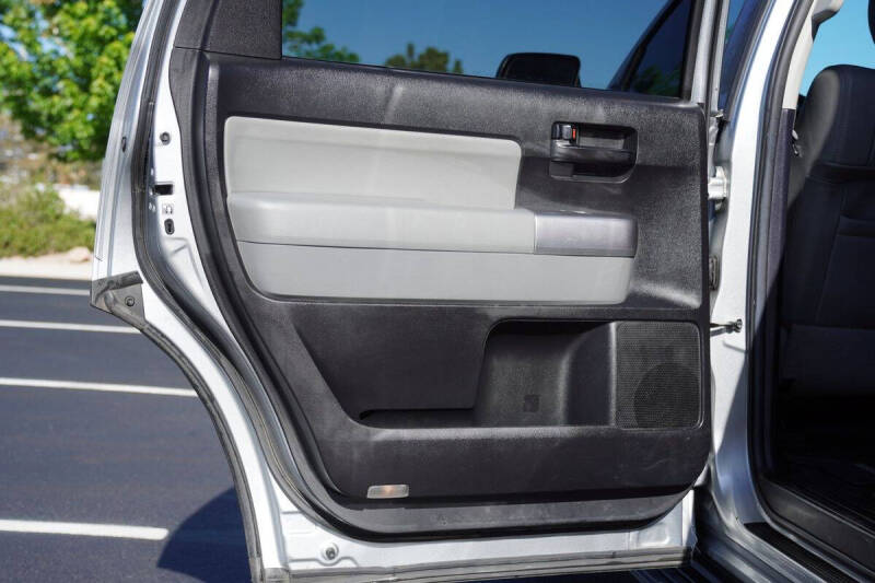 2021 Toyota Sequoia SR5