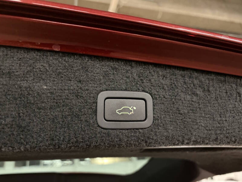 2015 Volvo XC70 T6 Platinum