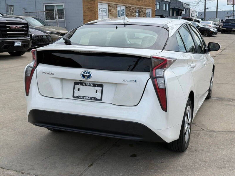 2017 Toyota Prius Three