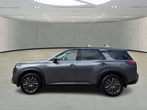 2024 Nissan Pathfinder SL