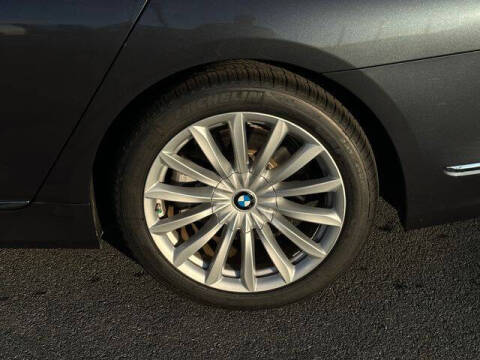 2020 BMW 7 Series 740i