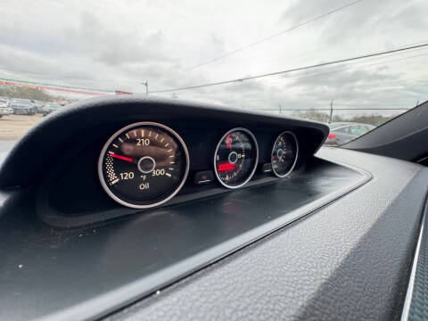 2013 Volkswagen Beetle Turbo Fender Edition