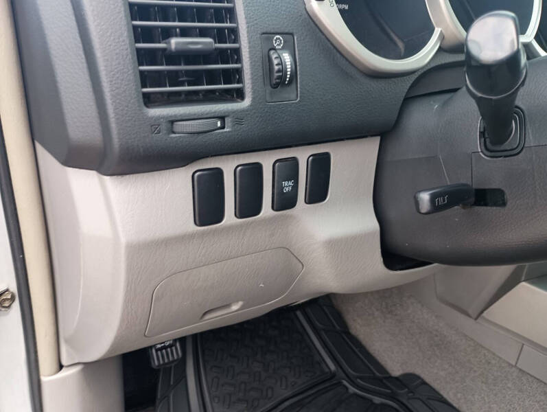 2004 Toyota 4Runner SR5