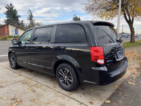 2016 Dodge Grand Caravan SXT Plus