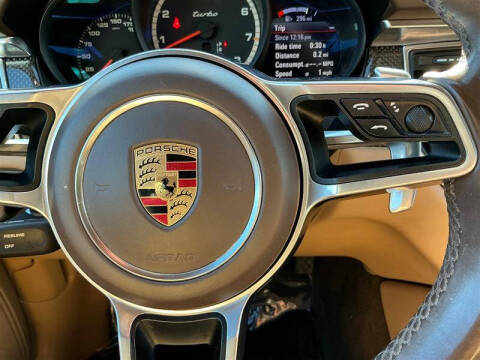 2016 Porsche Macan Turbo