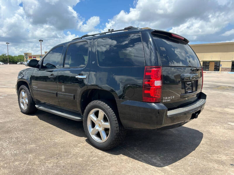 2010 Chevrolet Tahoe LT photo 14