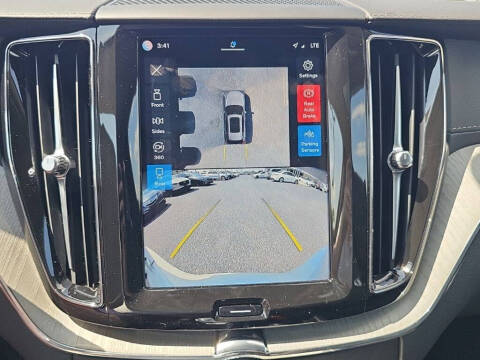 2025 Volvo XC60 T8 Ultra Dark Theme