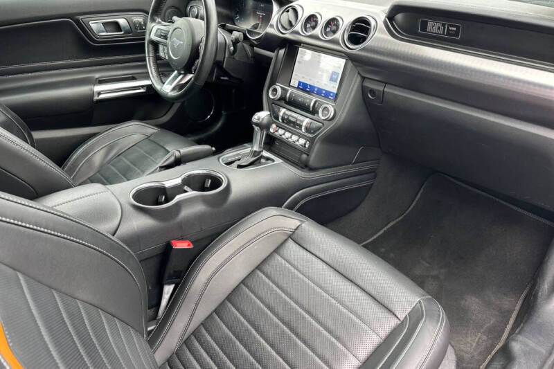 2022 Ford Mustang Mach 1