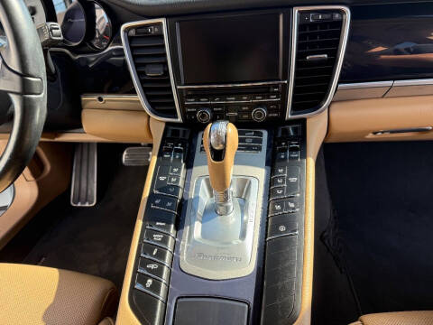 2016 Porsche Panamera S
