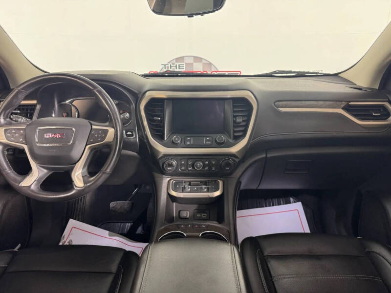 2022 GMC Acadia Denali