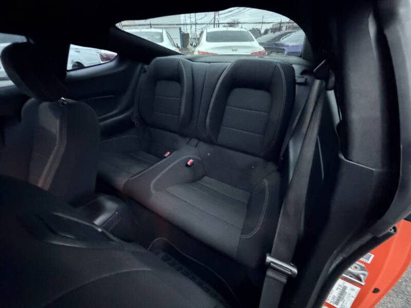 2016 Ford Mustang V6