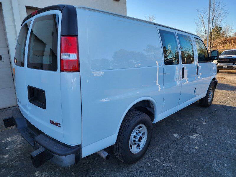 2023 GMC Savana 2500