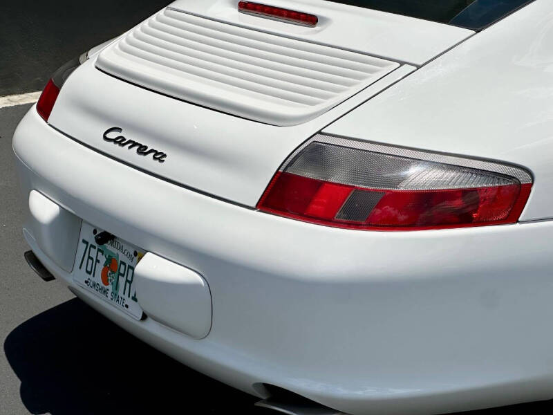 2004 Porsche 911 Carrera