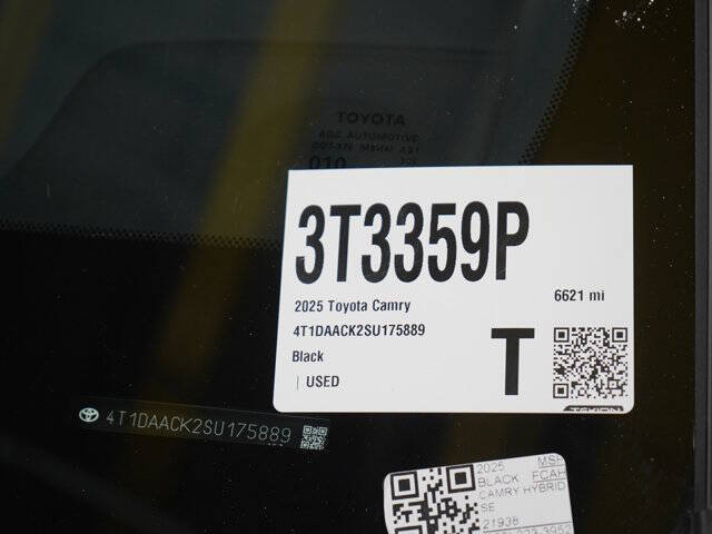 2025 Toyota Camry SE