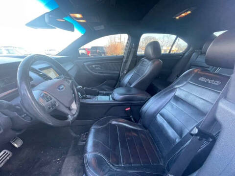 2016 Ford Taurus SHO