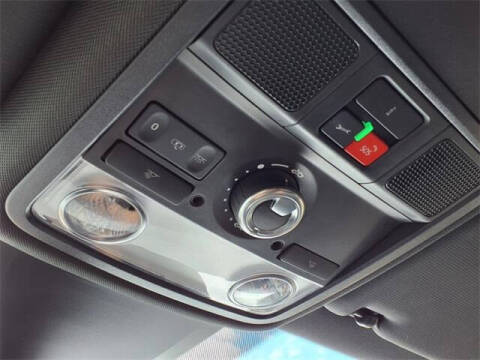 2022 Volkswagen Passat R-Line