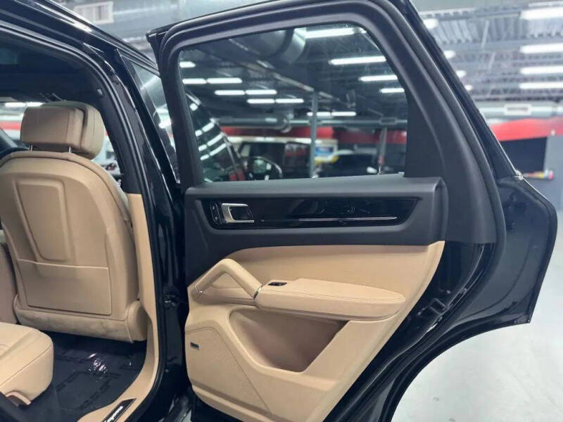 2023 Porsche Cayenne